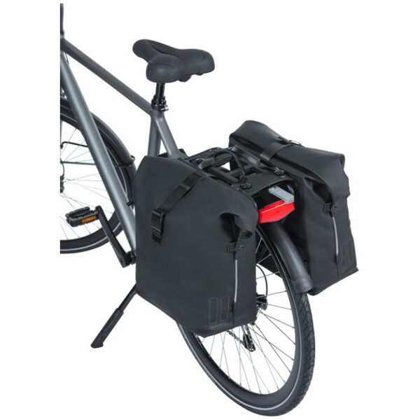 Basil Soho Nordlicht MIK 41 liter met verlichting en waterdicht dubbele fietstas Night Black - Afbeelding 3