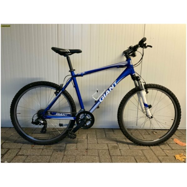Giant Revel Blauw