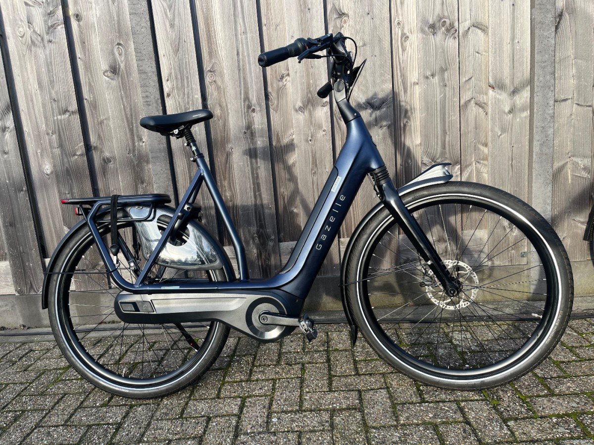 Gazelle Avignon C8 HMB Midnight Blue Mat